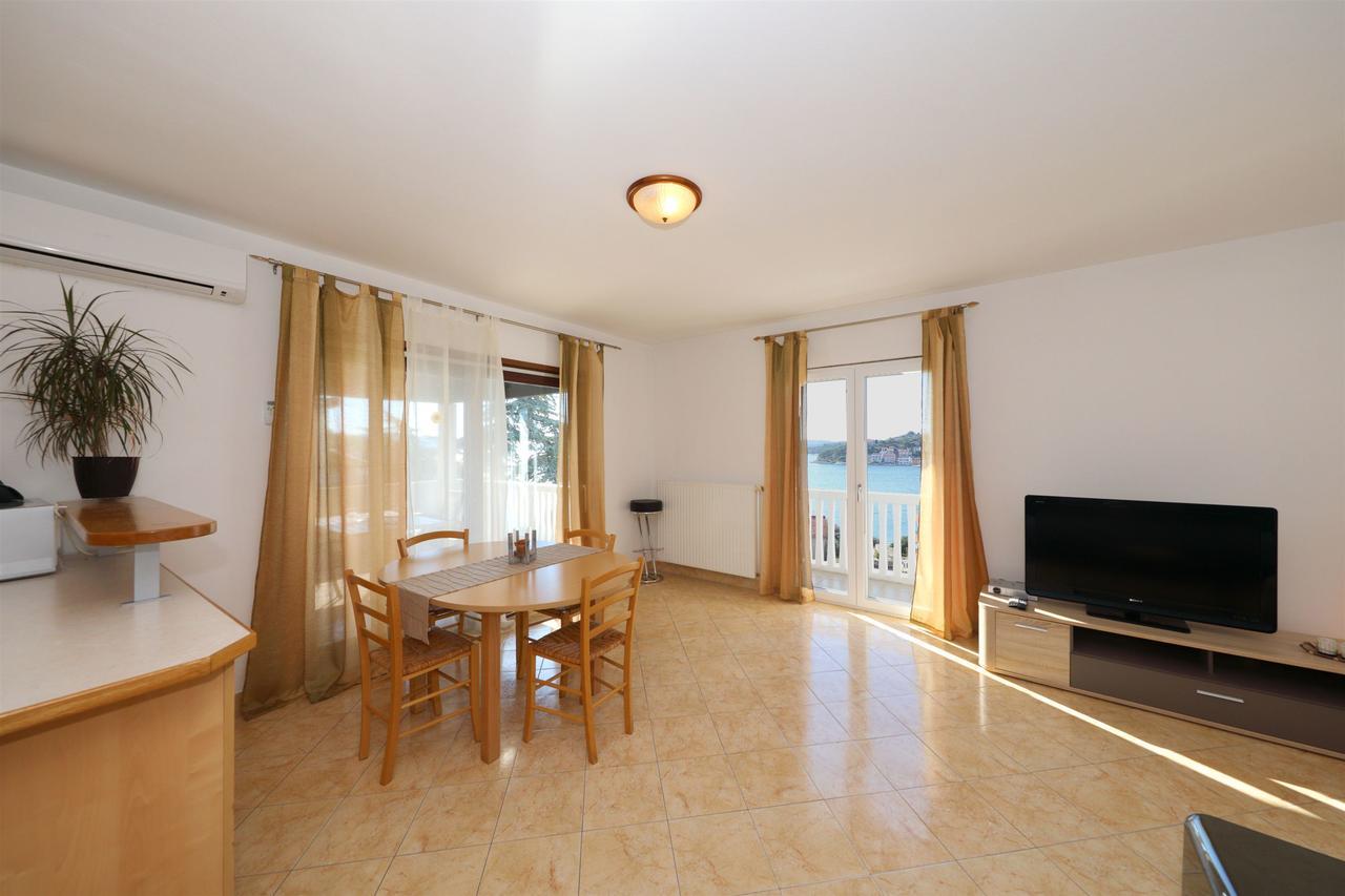 Apartments Snjezana Tisno Dış mekan fotoğraf