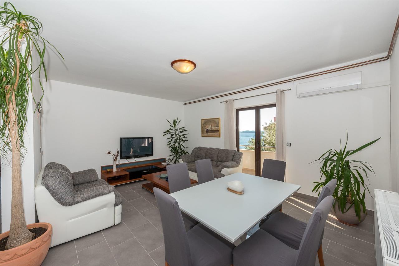 Apartments Snjezana Tisno Dış mekan fotoğraf