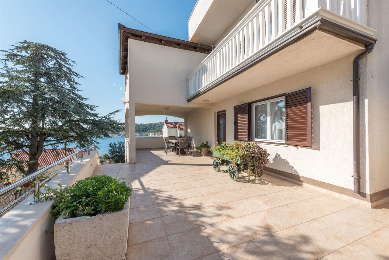 Apartments Snjezana Tisno Dış mekan fotoğraf