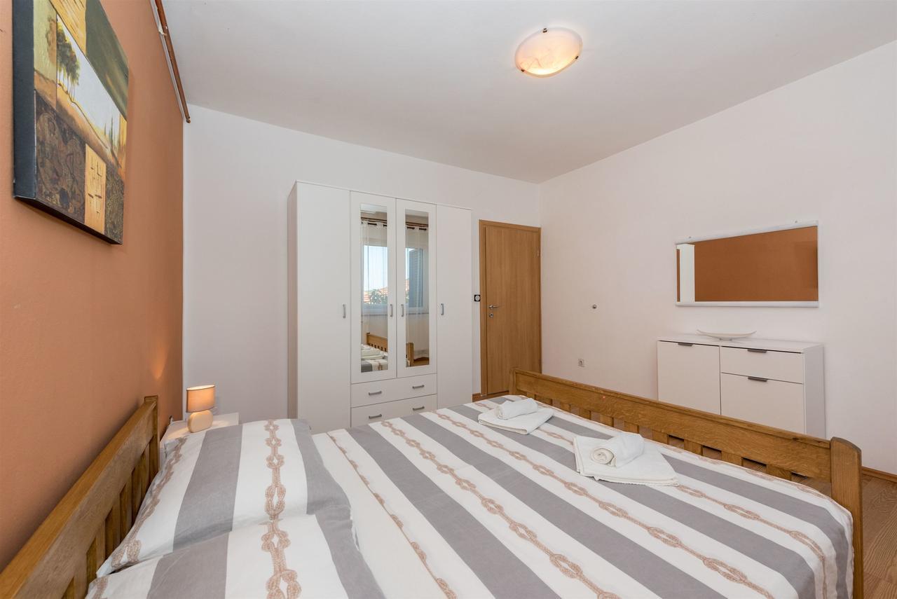 Apartments Snjezana Tisno Dış mekan fotoğraf