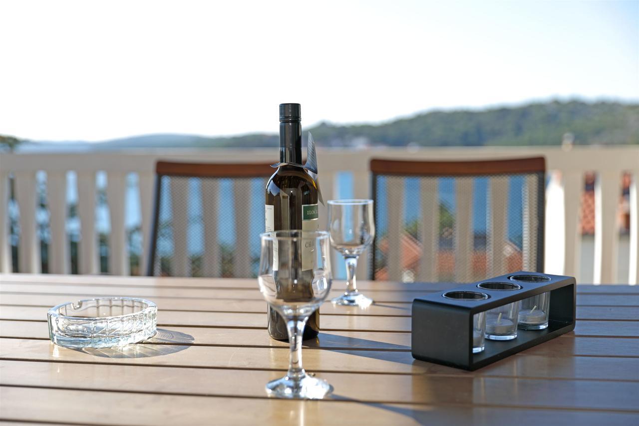 Apartments Snjezana Tisno Dış mekan fotoğraf