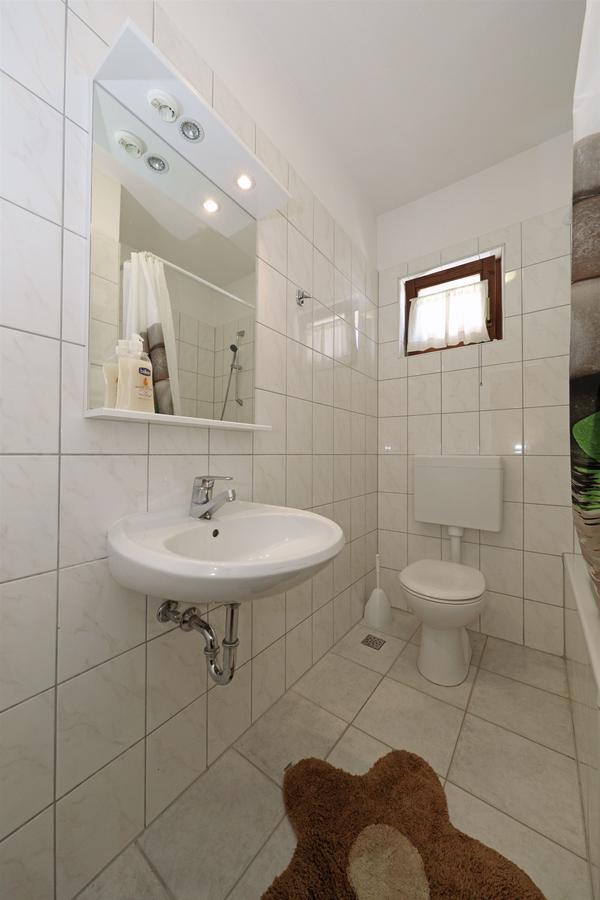 Apartments Snjezana Tisno Dış mekan fotoğraf